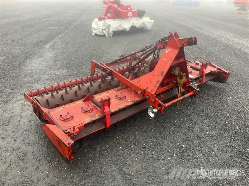 Lely Kopeg 3 Power Harrow الكاسحات وقلابات التربة ذات المحركات