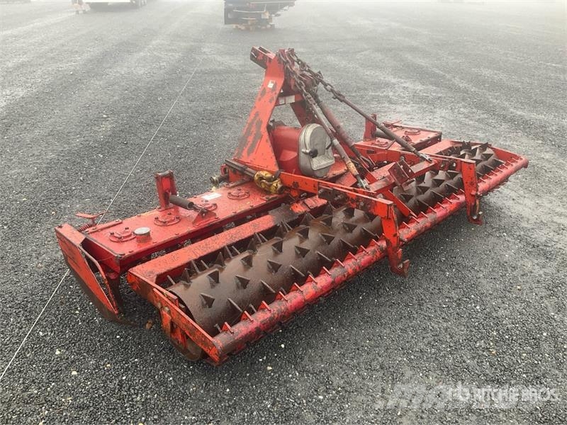 Lely Kopeg 3 Power Harrow الكاسحات وقلابات التربة ذات المحركات