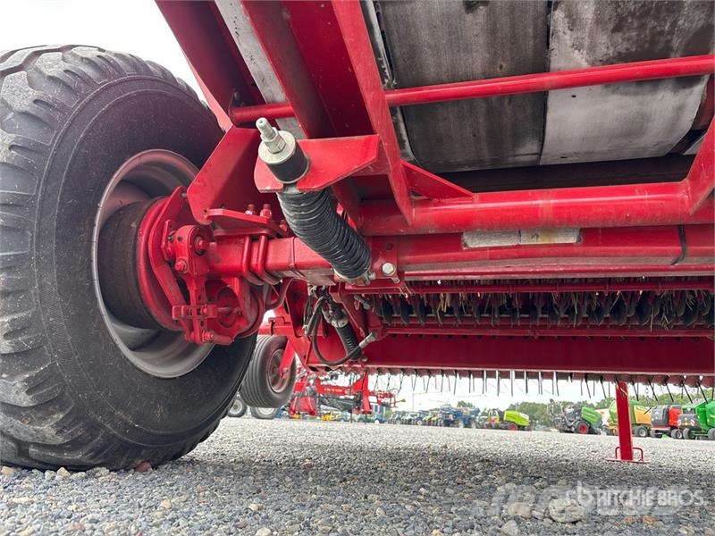 Lely RP445 Round Baler Rundbalspressar