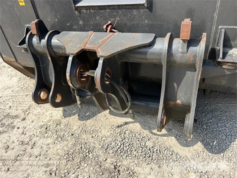  Leonardi High-Tip Wheel Loader Bucket دلاء