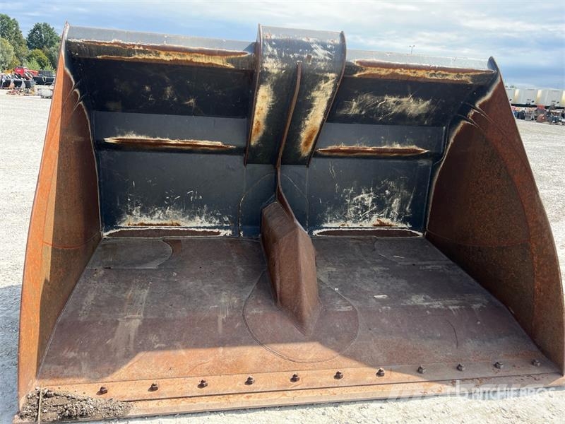  Leonardi High-Tip Wheel Loader Bucket دلاء