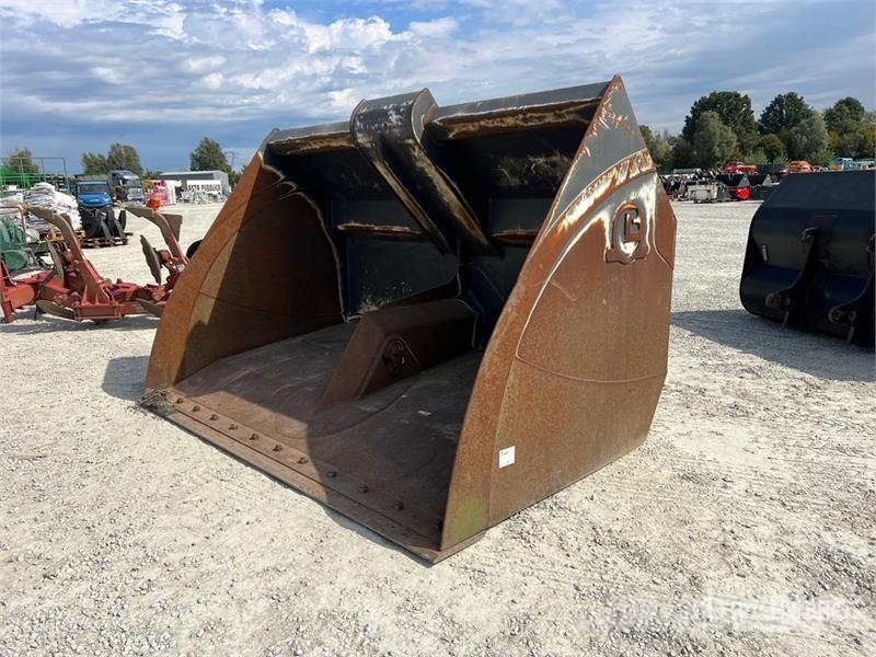  Leonardi High-Tip Wheel Loader Bucket دلاء