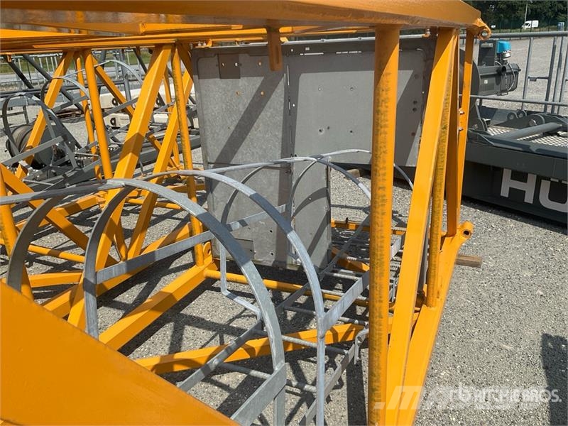 Liebherr 172 EC-B8 Litronic 8000 kg Flat-Top Tower Crane Stavebné žeriavy