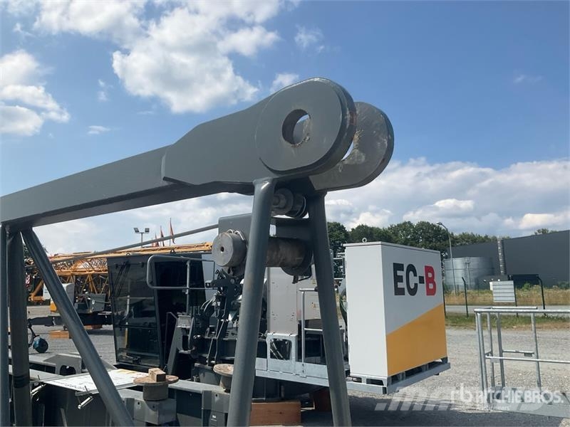 Liebherr 172 EC-B8 Litronic 8000 kg Flat-Top Tower Crane Stavebné žeriavy