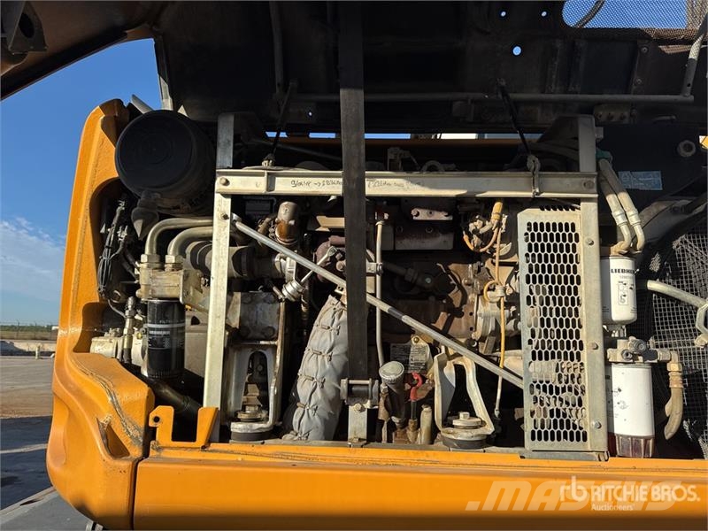 Liebherr 914 Compact Pelle Sur Pneus Wheel Excavator Kolová rýpadla