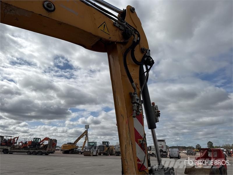 Liebherr A910 Compact Pelle Sur Pneus Wheel Excavator Ratiniai ekskavatoriai