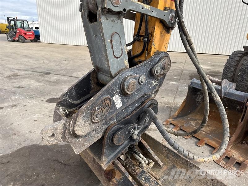 Liebherr A910 Compact Pelle Sur Pneus Wheel Excavator Ratiniai ekskavatoriai