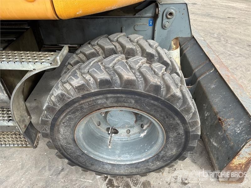 Liebherr A910 Compact Pelle Sur Pneus Wheel Excavator Ratiniai ekskavatoriai
