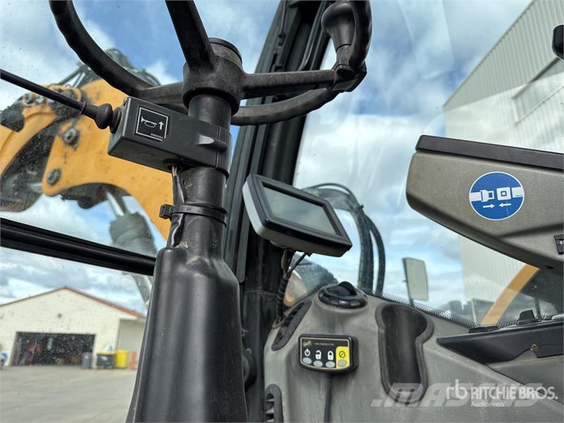 Liebherr A910 Compact Pelle Sur Pneus Wheel Excavator Ratiniai ekskavatoriai