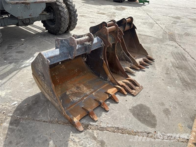 Liebherr A910 Compact Pelle Sur Pneus Wheel Excavator Ratiniai ekskavatoriai