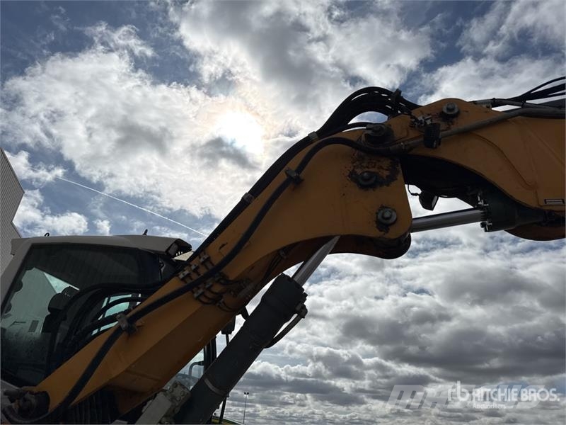 Liebherr A910 Compact Pelle Sur Pneus Wheel Excavator Ratiniai ekskavatoriai