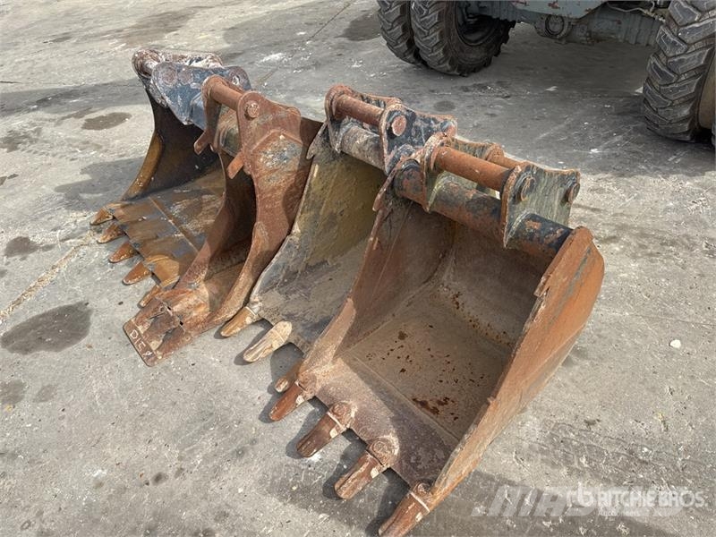Liebherr A910 Compact Pelle Sur Pneus Wheel Excavator Ratiniai ekskavatoriai