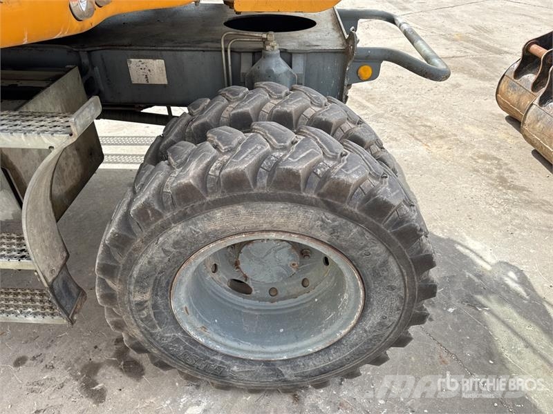 Liebherr A910 Compact Pelle Sur Pneus Wheel Excavator Ratiniai ekskavatoriai