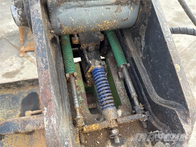 Liebherr A910 Compact Pelle Sur Pneus Wheel Excavator Ratiniai ekskavatoriai