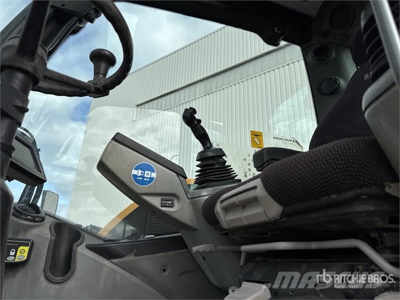 Liebherr A910 Compact Pelle Sur Pneus Wheel Excavator Ratiniai ekskavatoriai