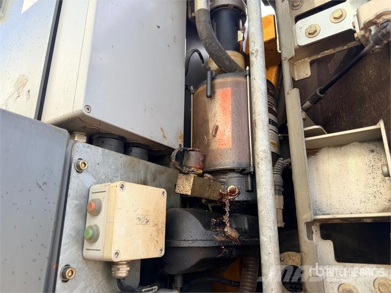 Liebherr A910 Compact Pelle Sur Pneus Wheel Excavator Ratiniai ekskavatoriai