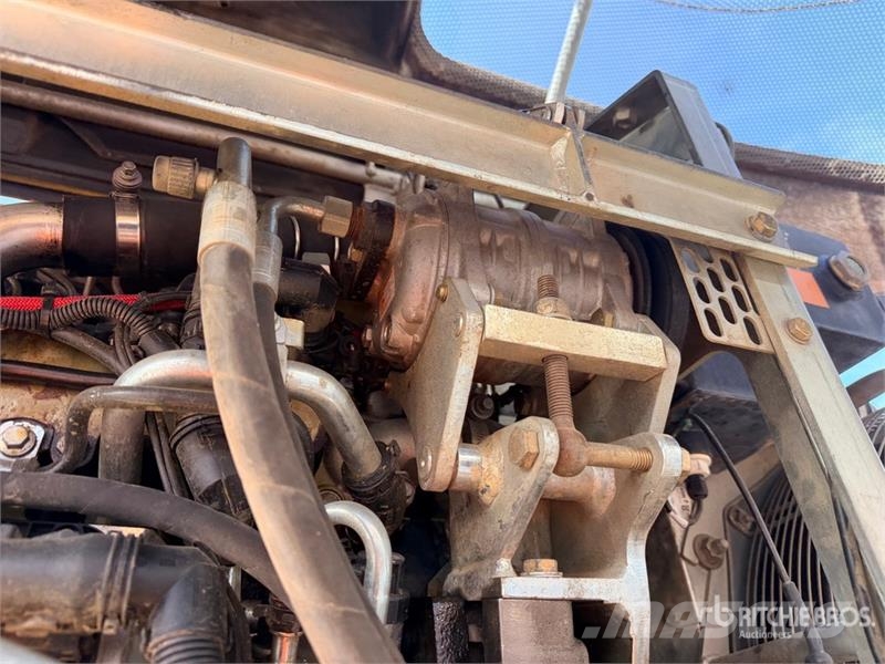 Liebherr A910 Compact Pelle Sur Pneus Wheel Excavator Ratiniai ekskavatoriai