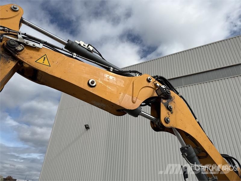 Liebherr A910 Compact Pelle Sur Pneus Wheel Excavator Ratiniai ekskavatoriai