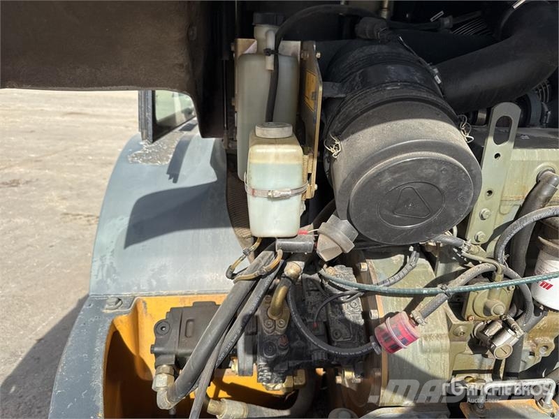 Liebherr L506 Wheel loaders