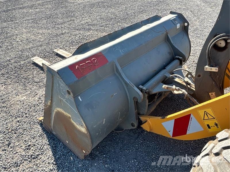 Liebherr L506C Wheel Loader 轮式装载机