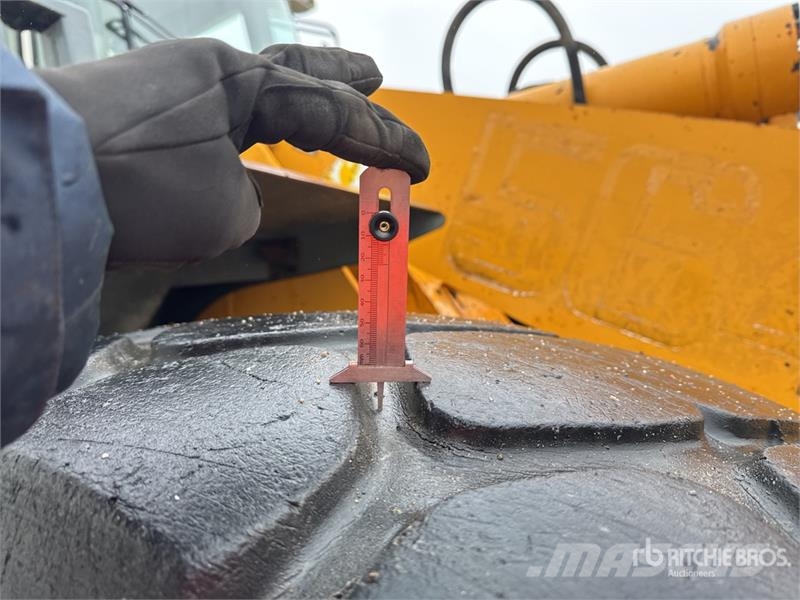 Liebherr L564 Chargeuse Sur Pneus Wheel Loader Kolesové nakladače