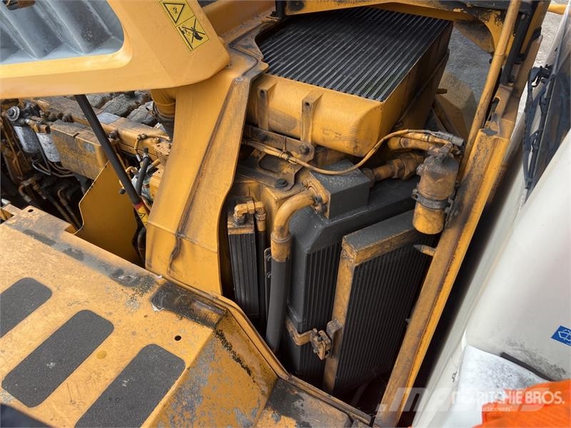 Liebherr L586 Chargeuse Sur Pneus Wheel Loader لوادر بعجل