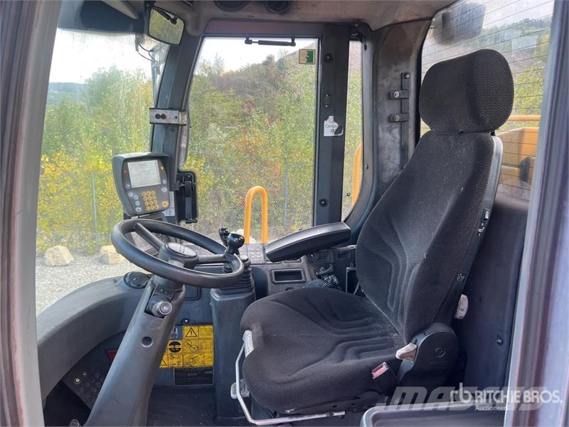 Liebherr L586 Chargeuse Sur Pneus Wheel Loader لوادر بعجل