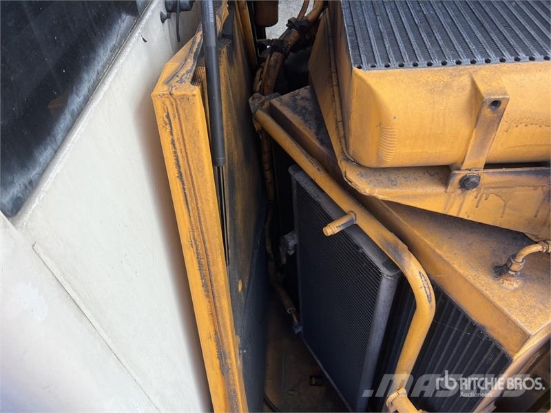 Liebherr L586 Chargeuse Sur Pneus Wheel Loader لوادر بعجل