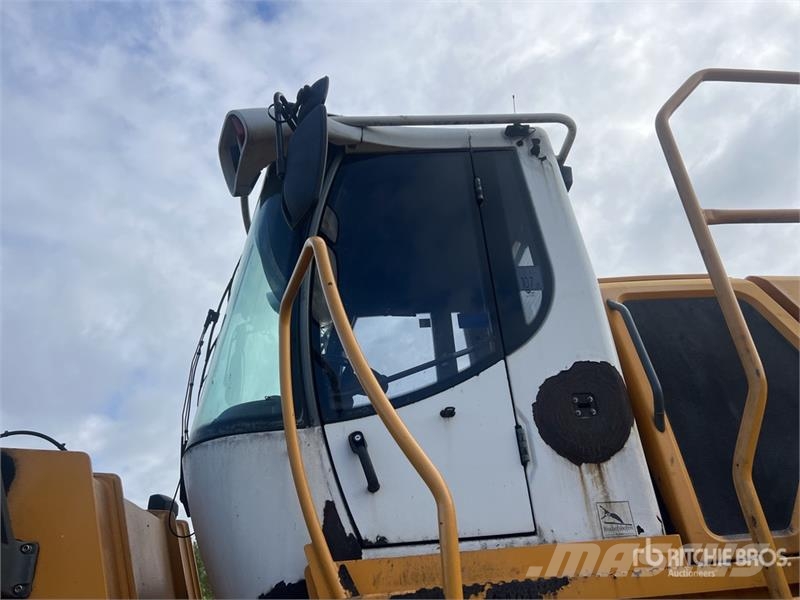 Liebherr L586 Chargeuse Sur Pneus Wheel Loader لوادر بعجل
