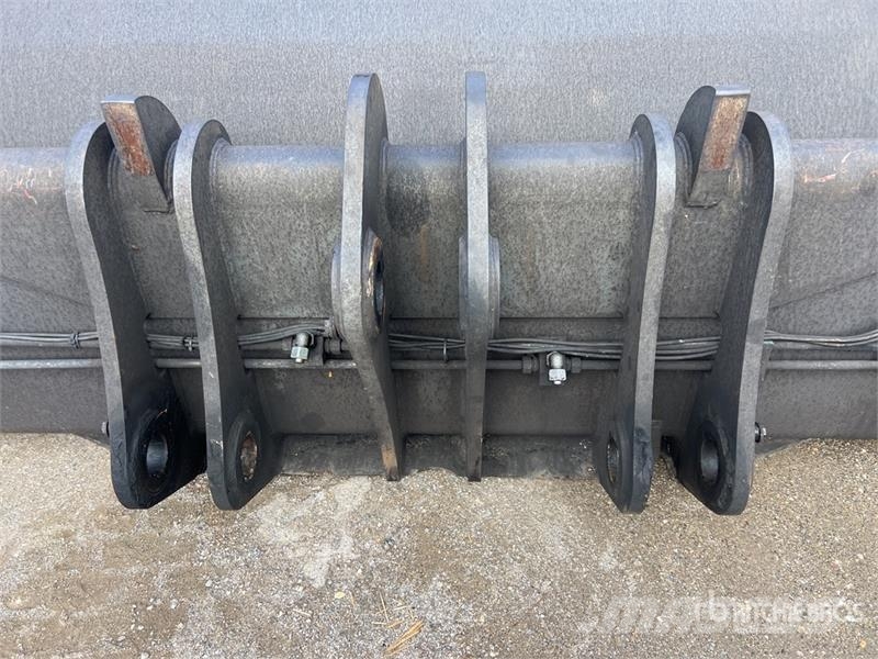 Liebherr L586 Chargeuse Sur Pneus Wheel Loader لوادر بعجل