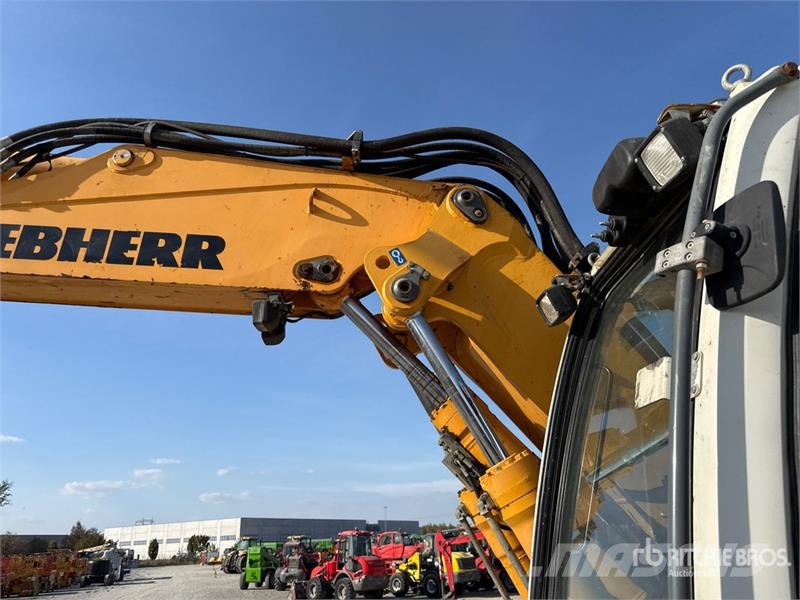 Liebherr R317 Litronic Tracked Excavator Beltegraver