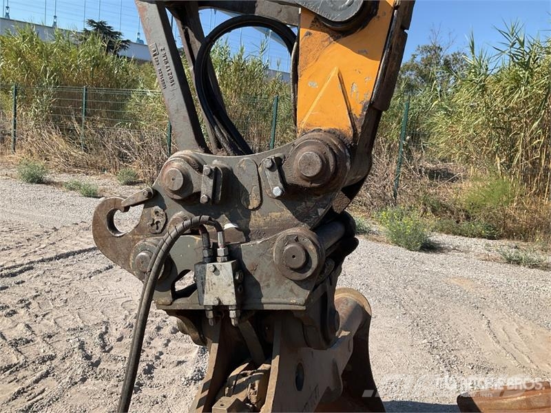 Liebherr R914 Compact Pelle Sur Chenilles Tracked Excavator Bagri goseničarji