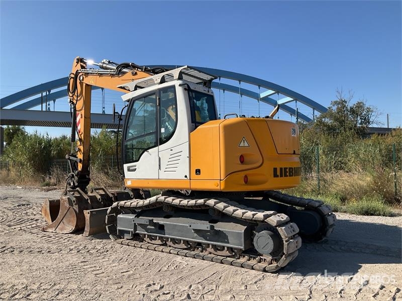 Liebherr R914 Compact Pelle Sur Chenilles Tracked Excavator Bagri goseničarji