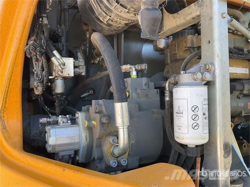 Liebherr R914 Compact Pelle Sur Chenilles Tracked Excavator Bagri goseničarji