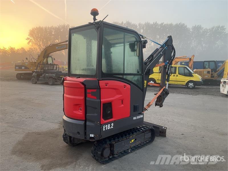 Limach 18.2 Electric Mini Excavator حفارات صغيرة أقل من 7 طن (حفارات صغيرة)