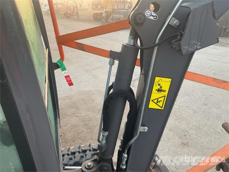 Limach E18.2 Electric Mini Excavator Minibagger < 7t