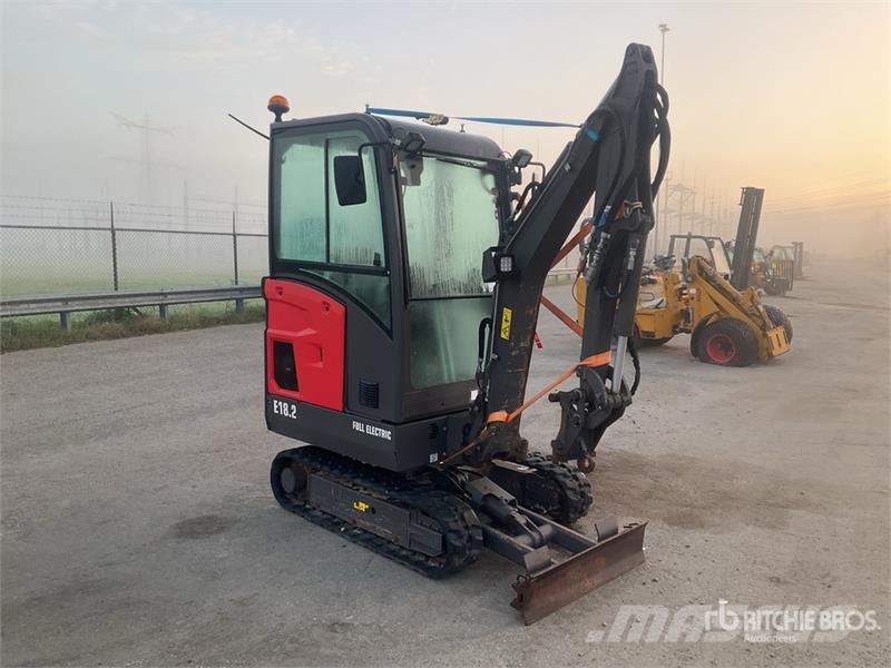 Limach E18.2 Electric Mini Excavator Minibagger < 7t