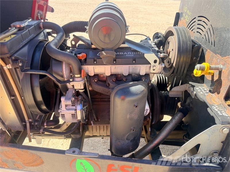 Linddana A/S TP175 Mobile S/A Broyeur A Vegetaux W Wood chippers