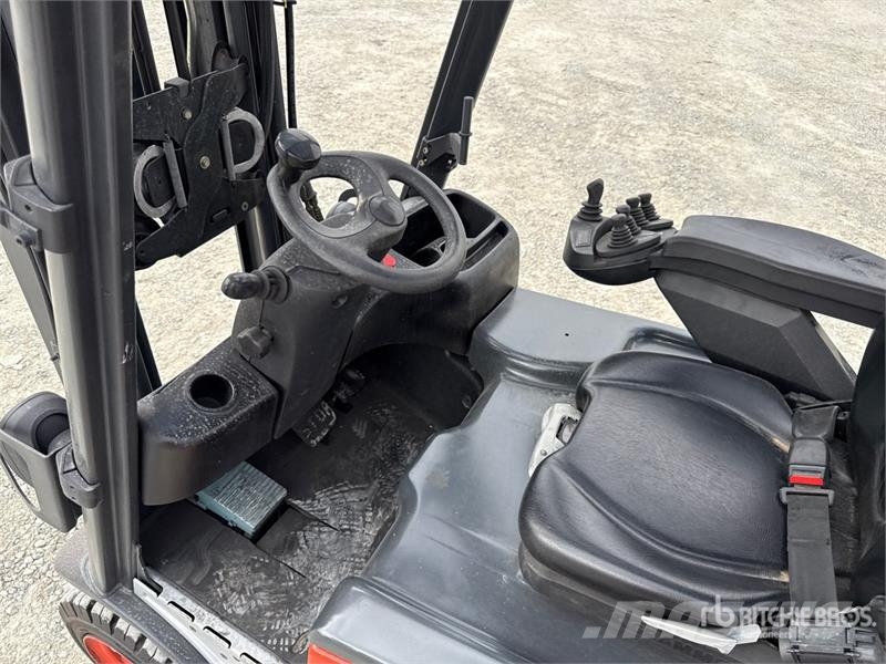 Linde E16-01 1600 kg Electric Forklift Električni viličarji