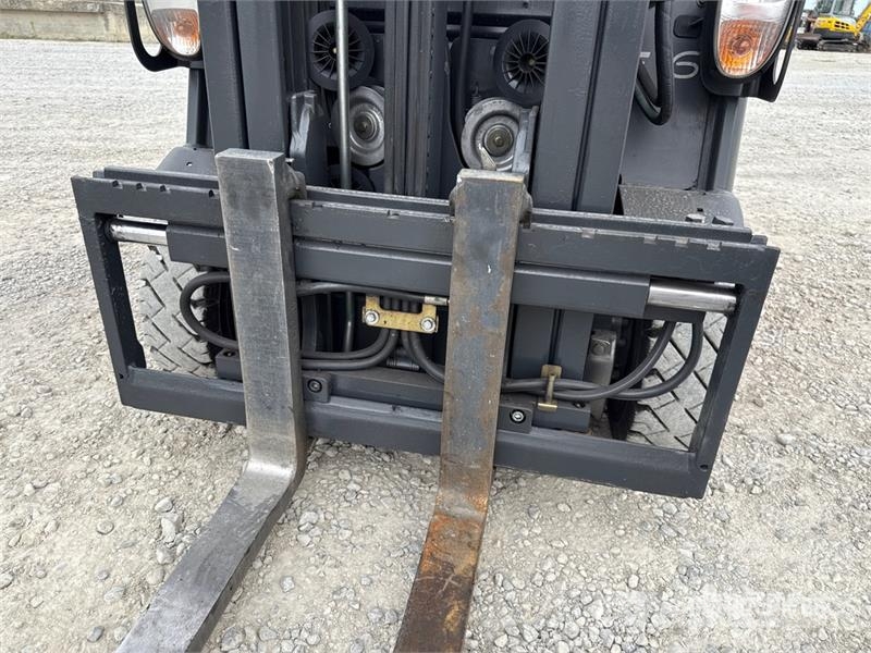 Linde E16-01 1600 kg Electric Forklift Električni viličarji