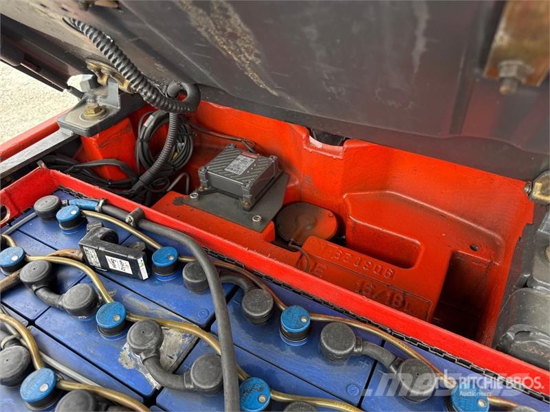 Linde E16-01 1600 kg Electric Forklift Električni viličarji