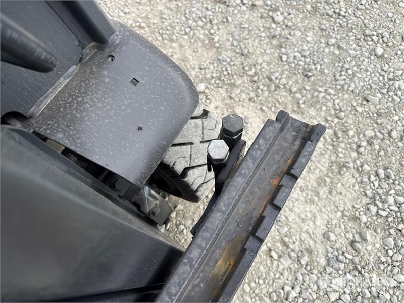 Linde E16-01 1600 kg Electric Forklift Električni viličarji