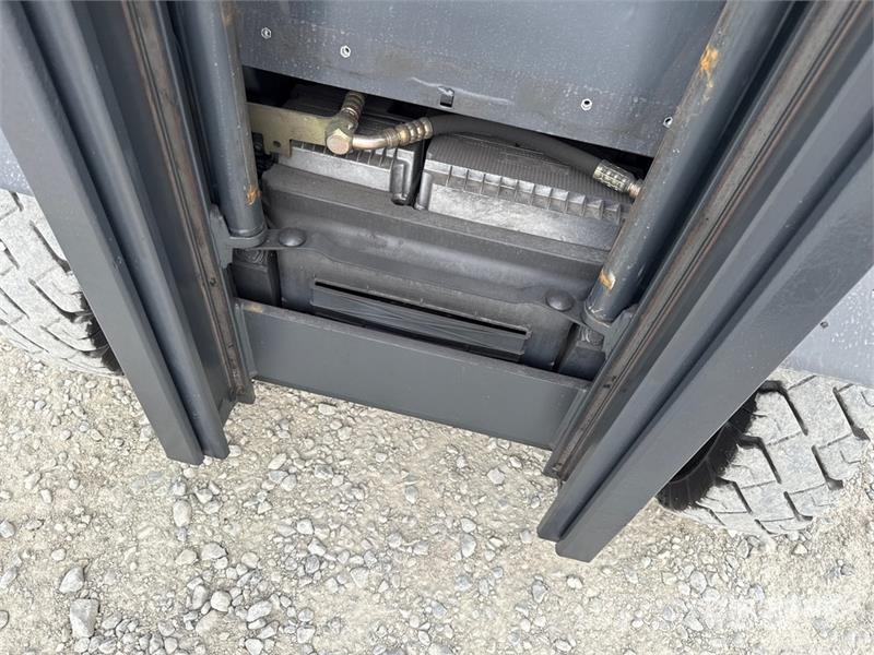 Linde E16-01 1600 kg Electric Forklift Električni viličarji