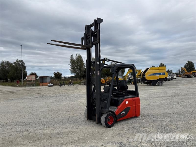 Linde E18-01 Electric Forklift Električni viličarji