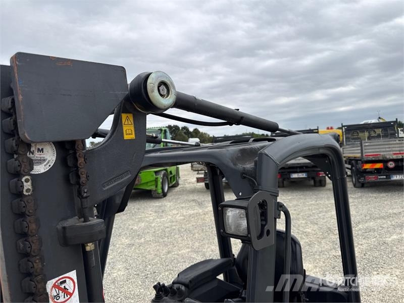 Linde E18-01 Electric Forklift Električni viličarji