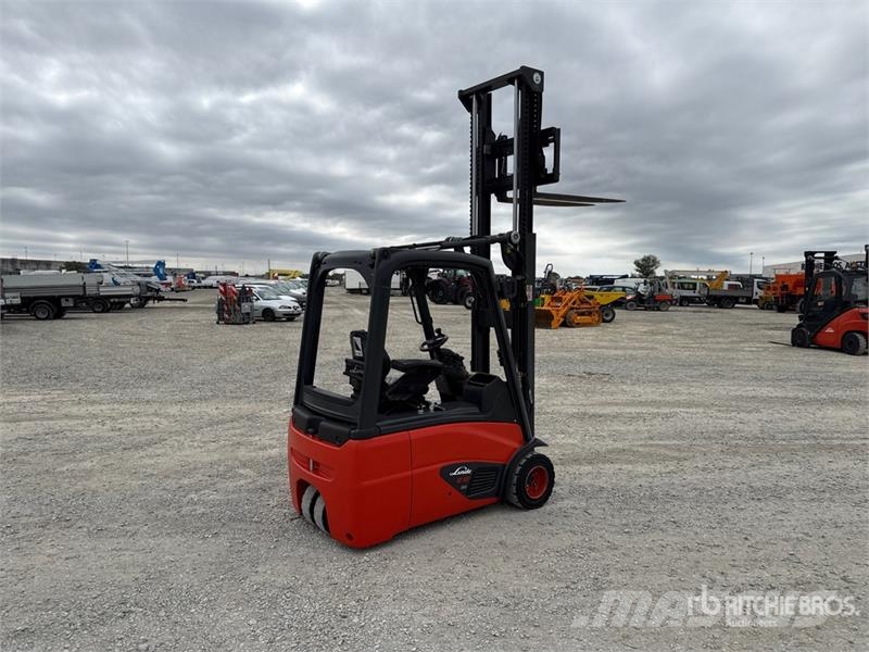 Linde E18-01 Electric Forklift Električni viličarji