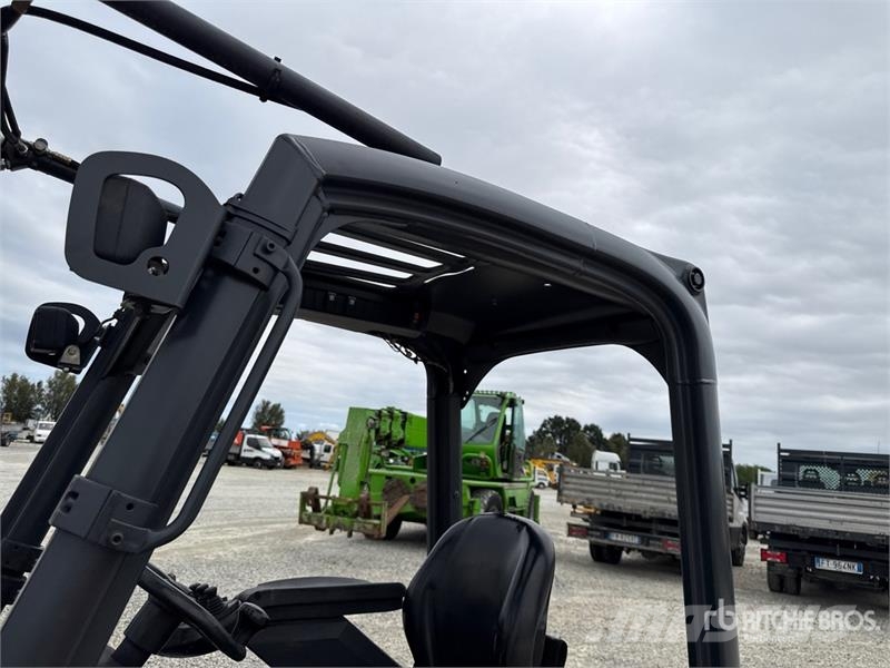 Linde E18-01 Electric Forklift Električni viličarji
