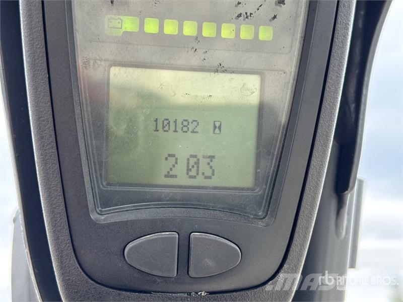 Linde E18-01 Electric Forklift Električni viličarji