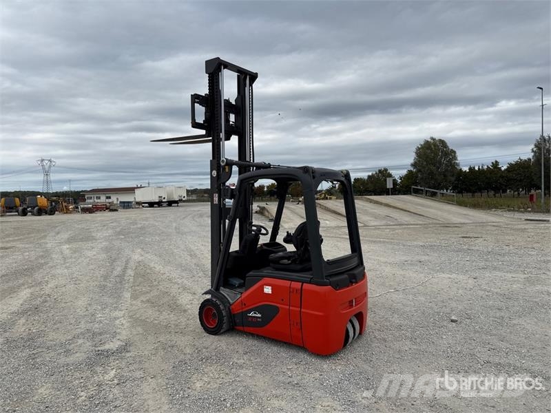 Linde E18-01 Electric Forklift Električni viličarji