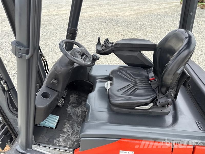 Linde E18-01 Electric Forklift Električni viličarji